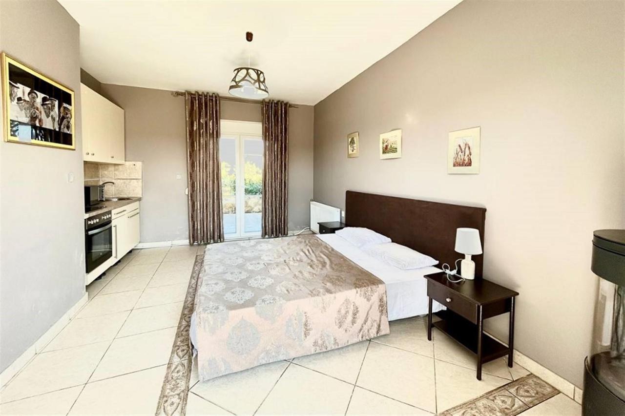 Villa Irina, Nea Potidea Kassandra Beach Exteriör bild