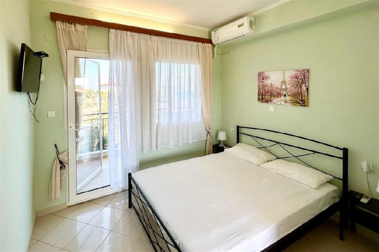 Villa Irina, Nea Potidea Kassandra Beach Exteriör bild