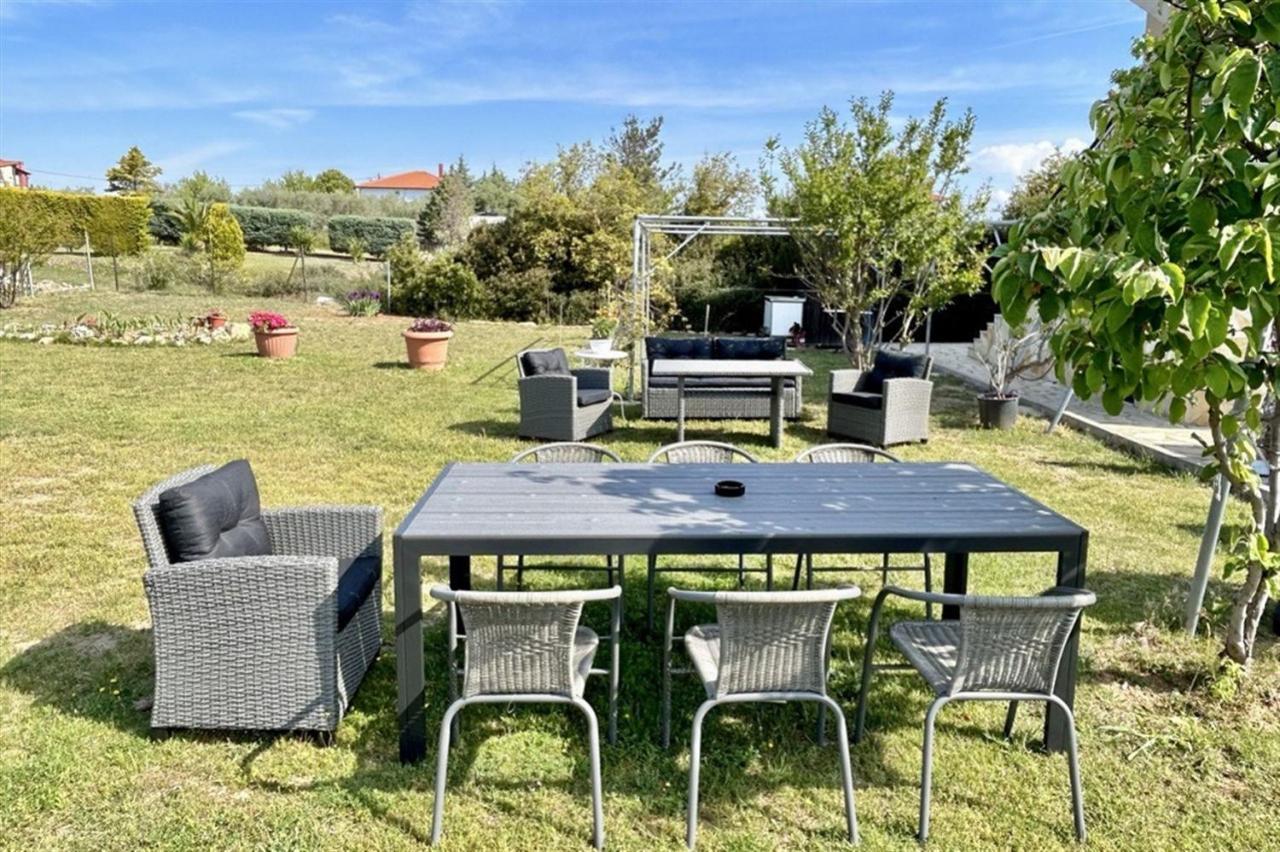 Villa Irina, Nea Potidea Kassandra Beach Exteriör bild
